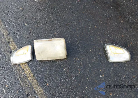 1998 Toyota Tacoma Base V6 from USA, damaged, VIN 4TAWN72N5WZ073930